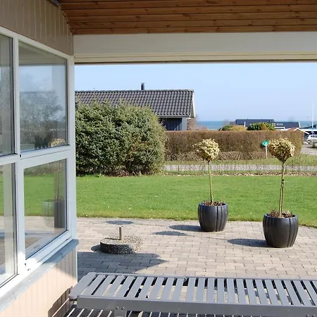Attractiv Holiday Enghusvej 098596